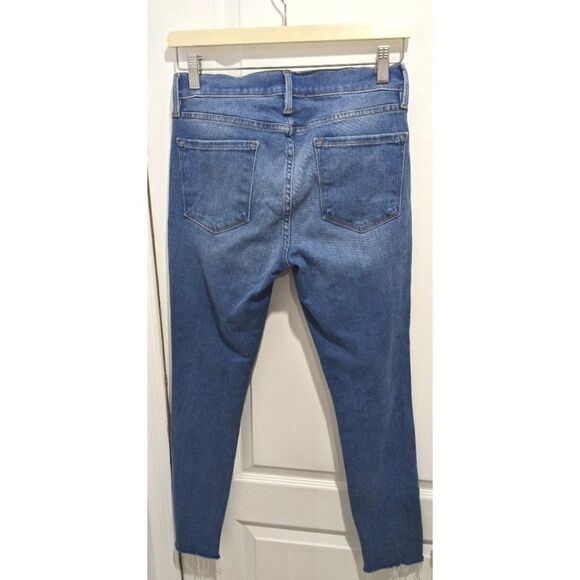 FRAME | Le Skinny De Jeanne Distressed Skinny Jeans in Stanwell - Picture 4 of 10